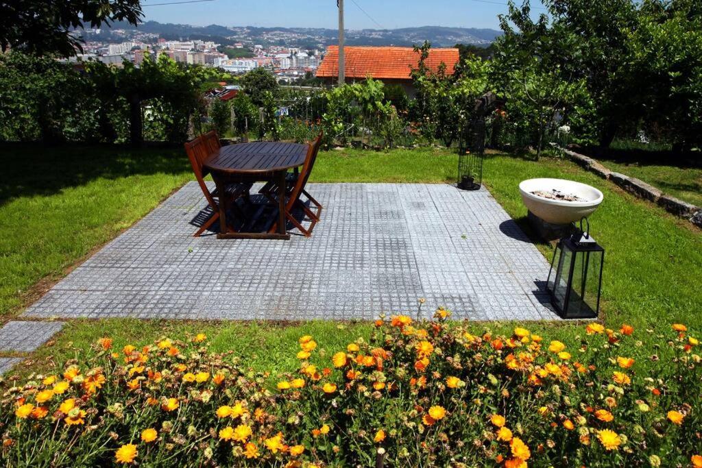 Holiday home Pequena Casa Rustica Com Piscina