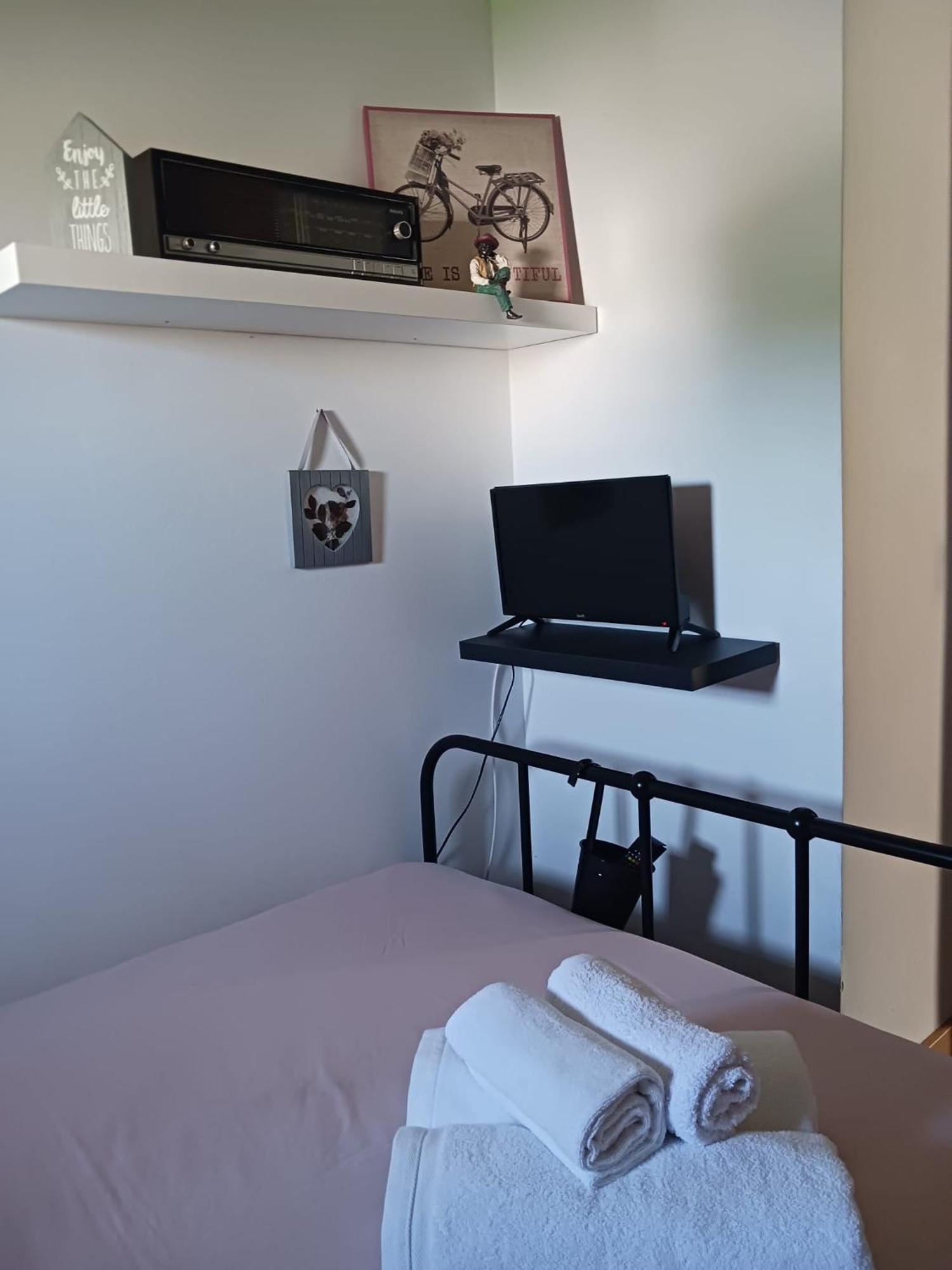 Pequena Casa Rustica Com Piscina Holiday home
