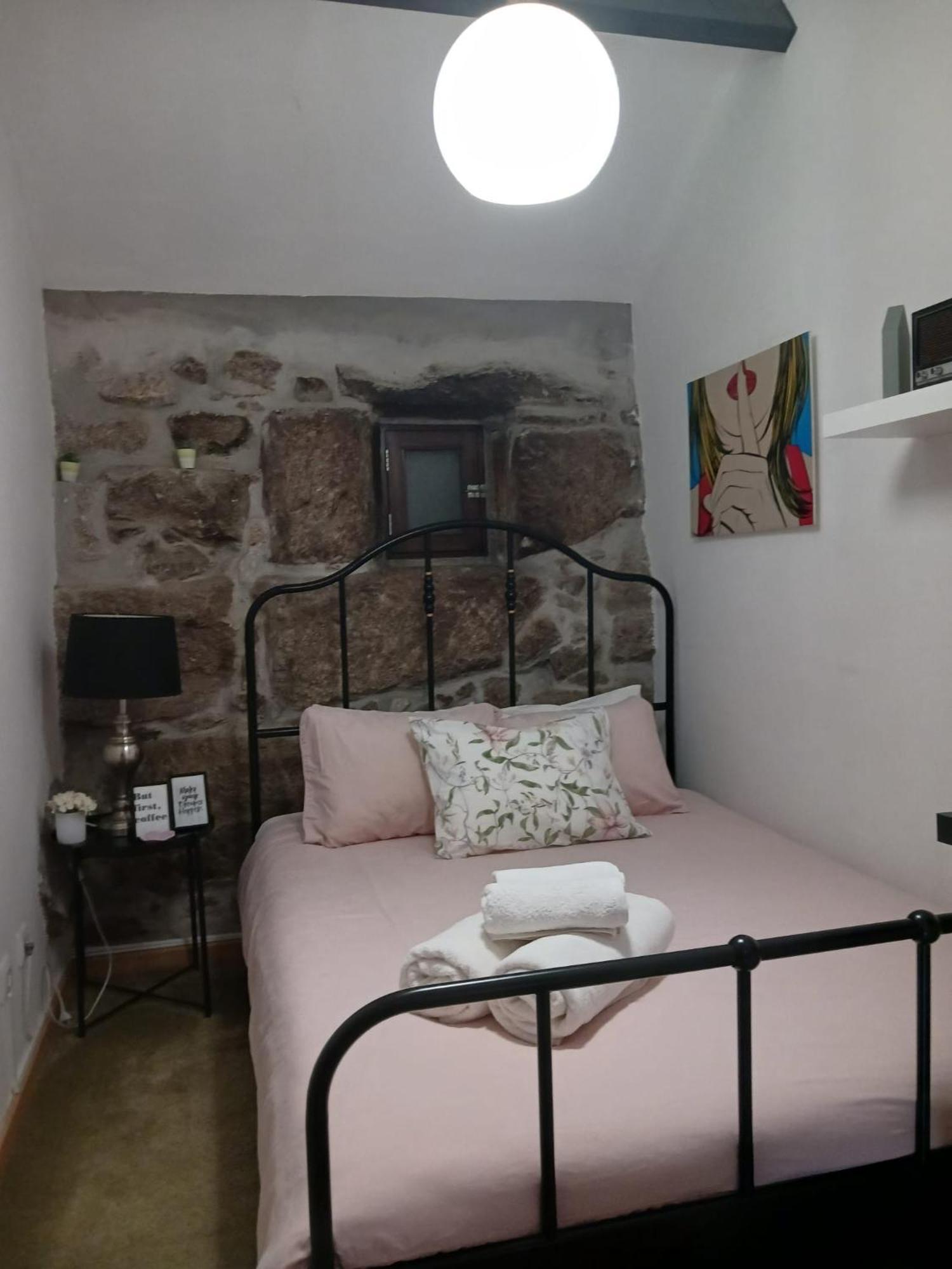 Holiday home Pequena Casa Rustica Com Piscina Penafiel